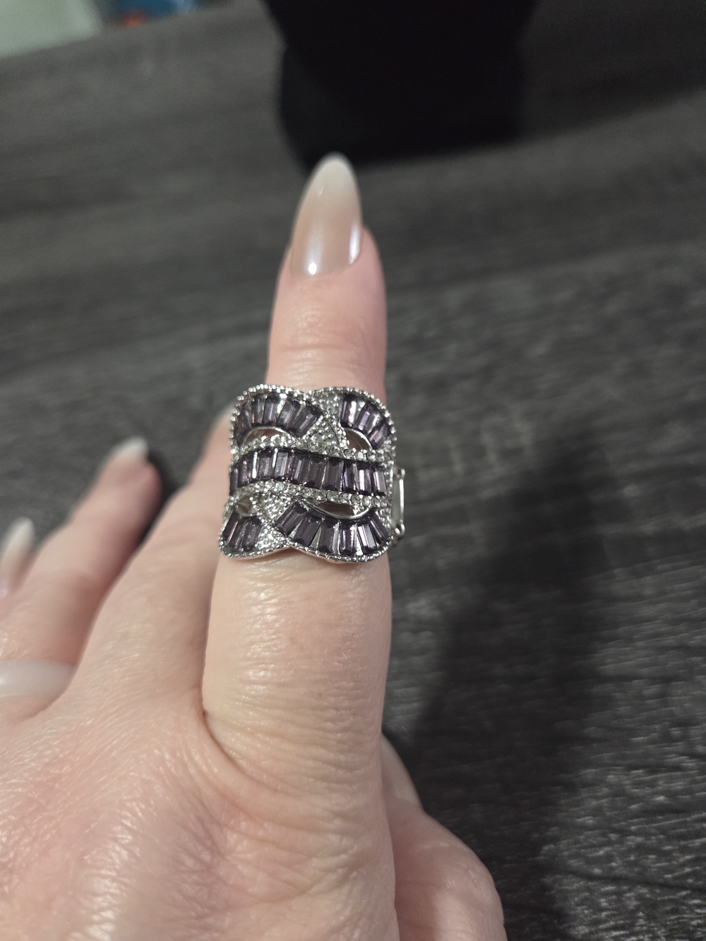 #171 paparazzi Silver Ring with Purple Baguette Stones